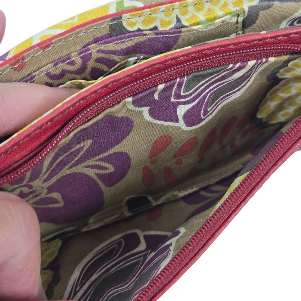 Vtg Boho Y2K Fossil Red Leather Floral Embossed Wallet Clutch Floral Lining 7.5